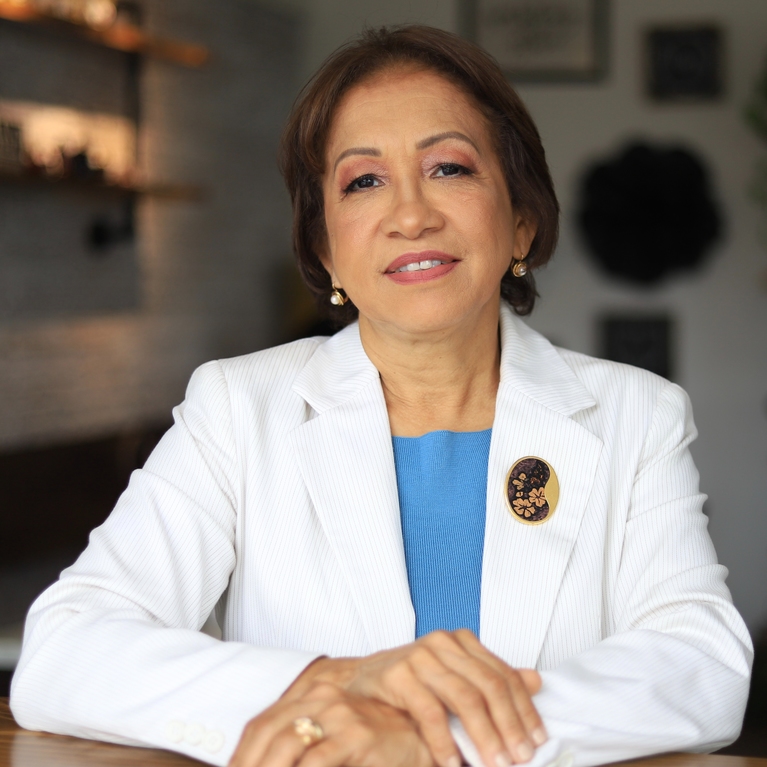 Lisette Trimpim